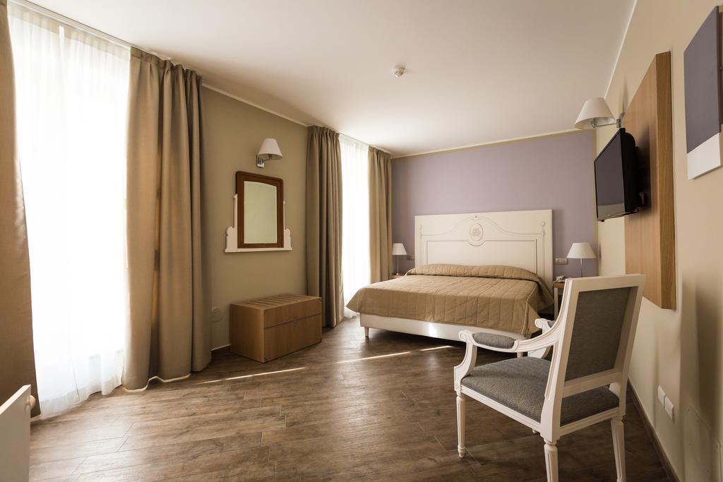 Hotel Monteverde Аккуї-Терме Екстер'єр фото