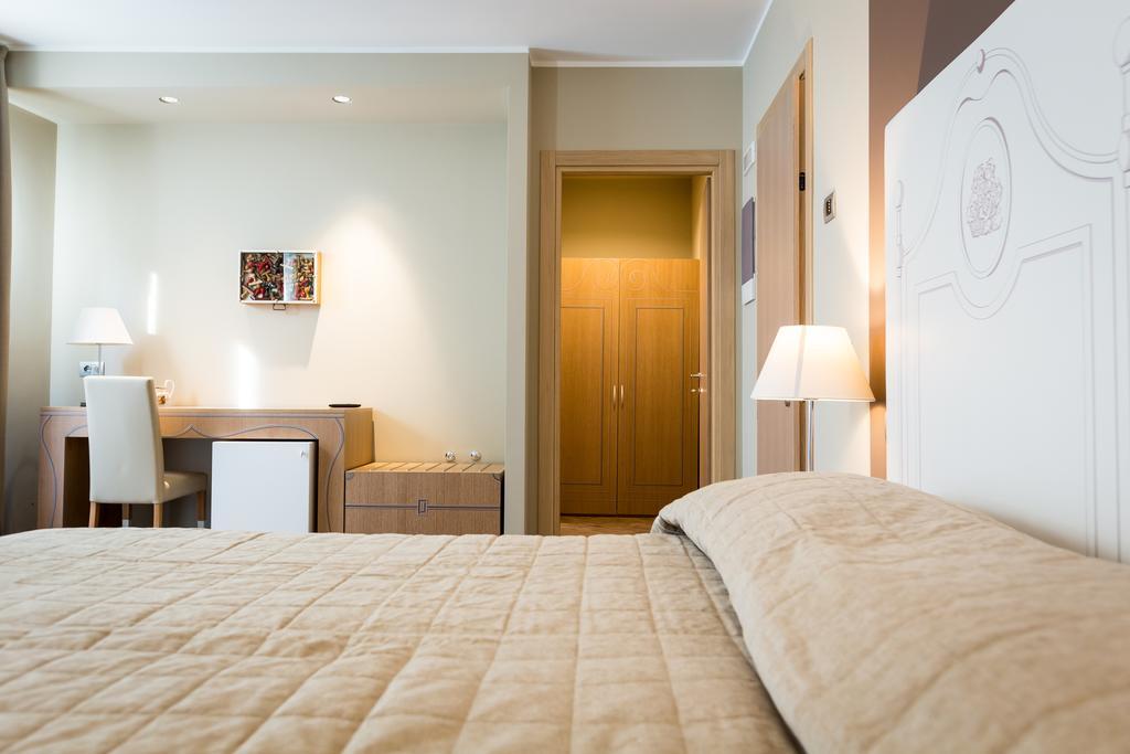 Hotel Monteverde Аккуї-Терме Екстер'єр фото